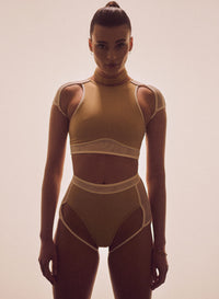 HAMADE - High Scoop Neck Crop Top