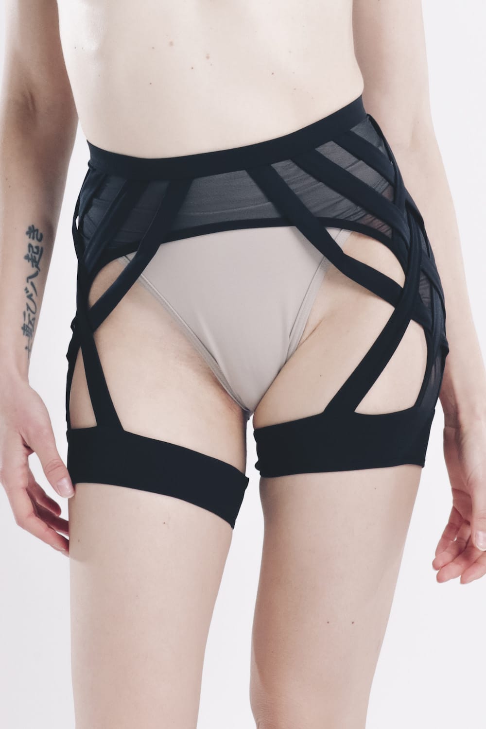 MILAKRASNA - Zlata Garter Belt