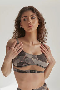 HOTCAKES - Dark Peonies Top