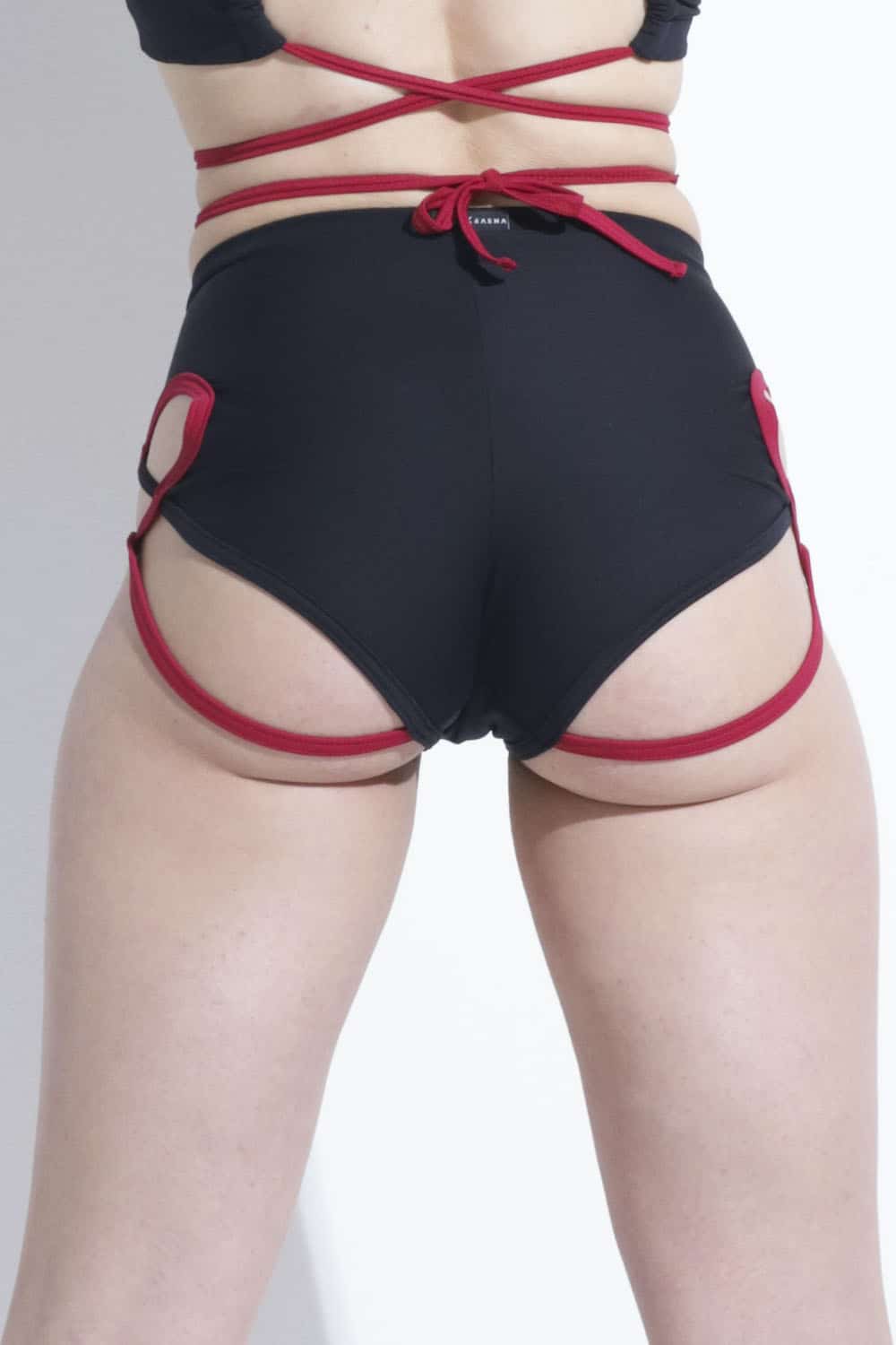 MILAKRASNA - Lola Bottoms