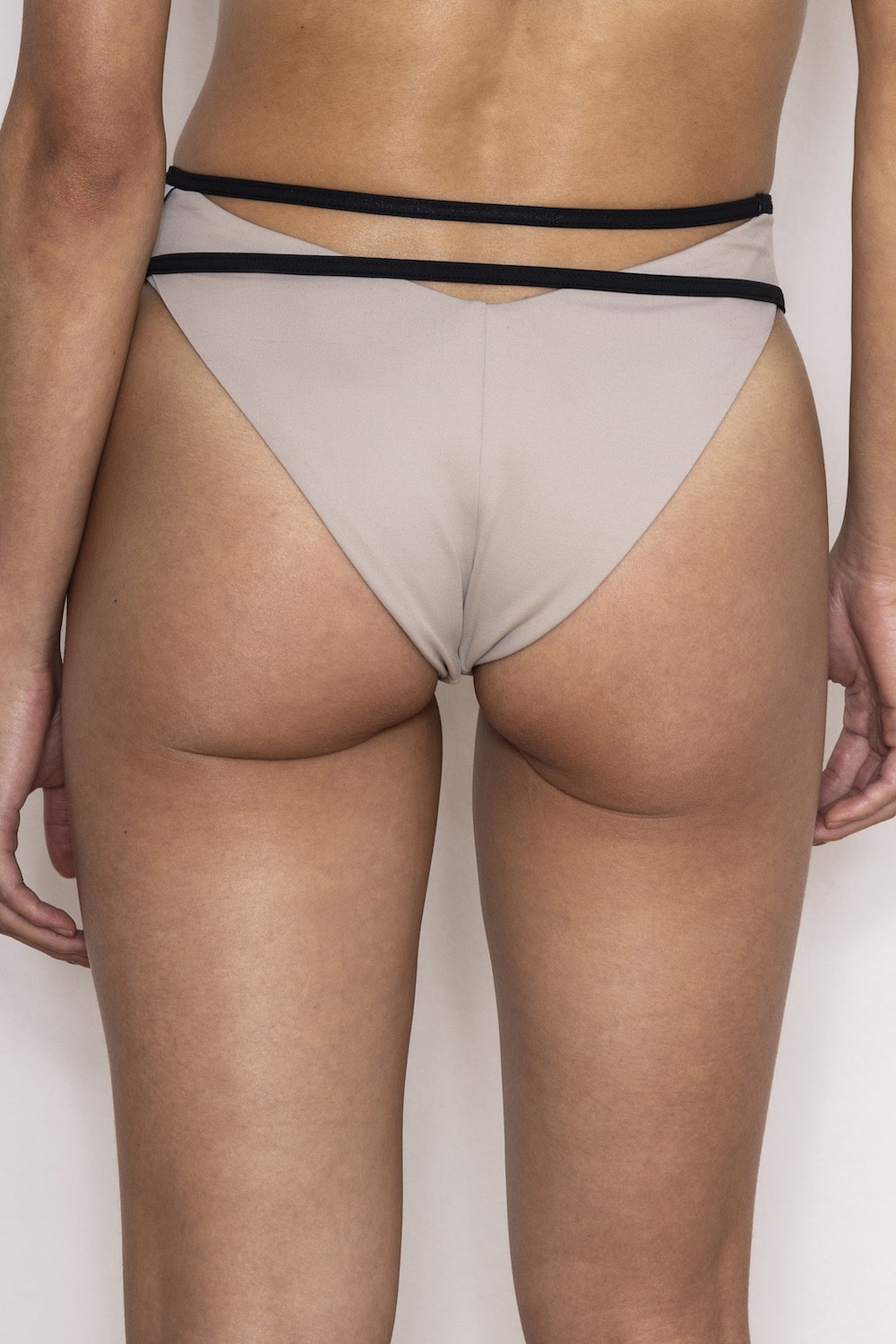 MILAKRASNA - Pia Bottoms