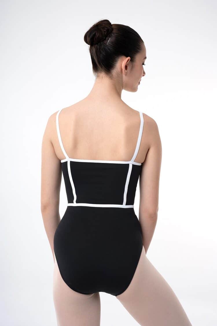 INTERMEZZO - Elettra Leotard