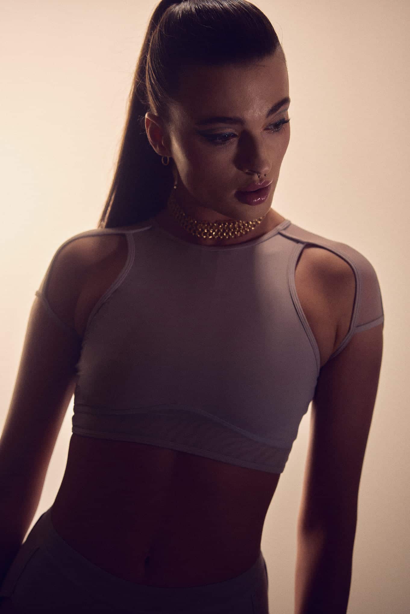 HAMADE - HIGH SCOOP NECK CROP TOP
