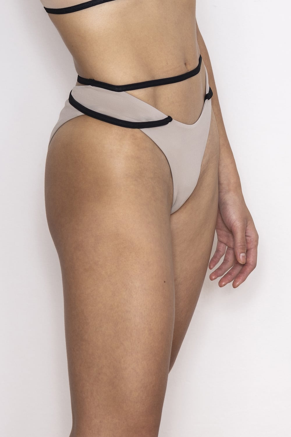 MILAKRASNA - PIA BOTTOMS
