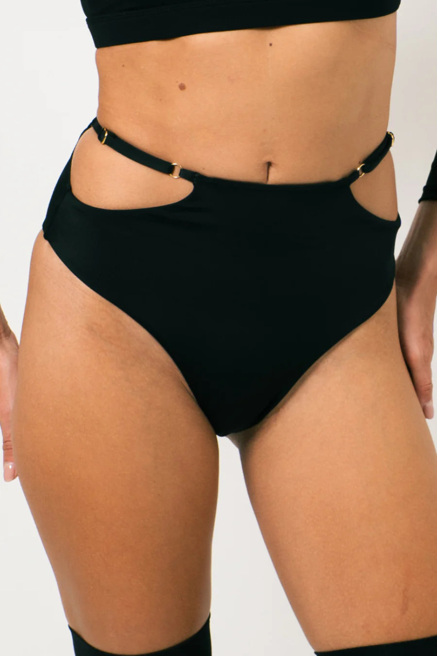 MONSIEUR BLONDE - True Passion Shorts