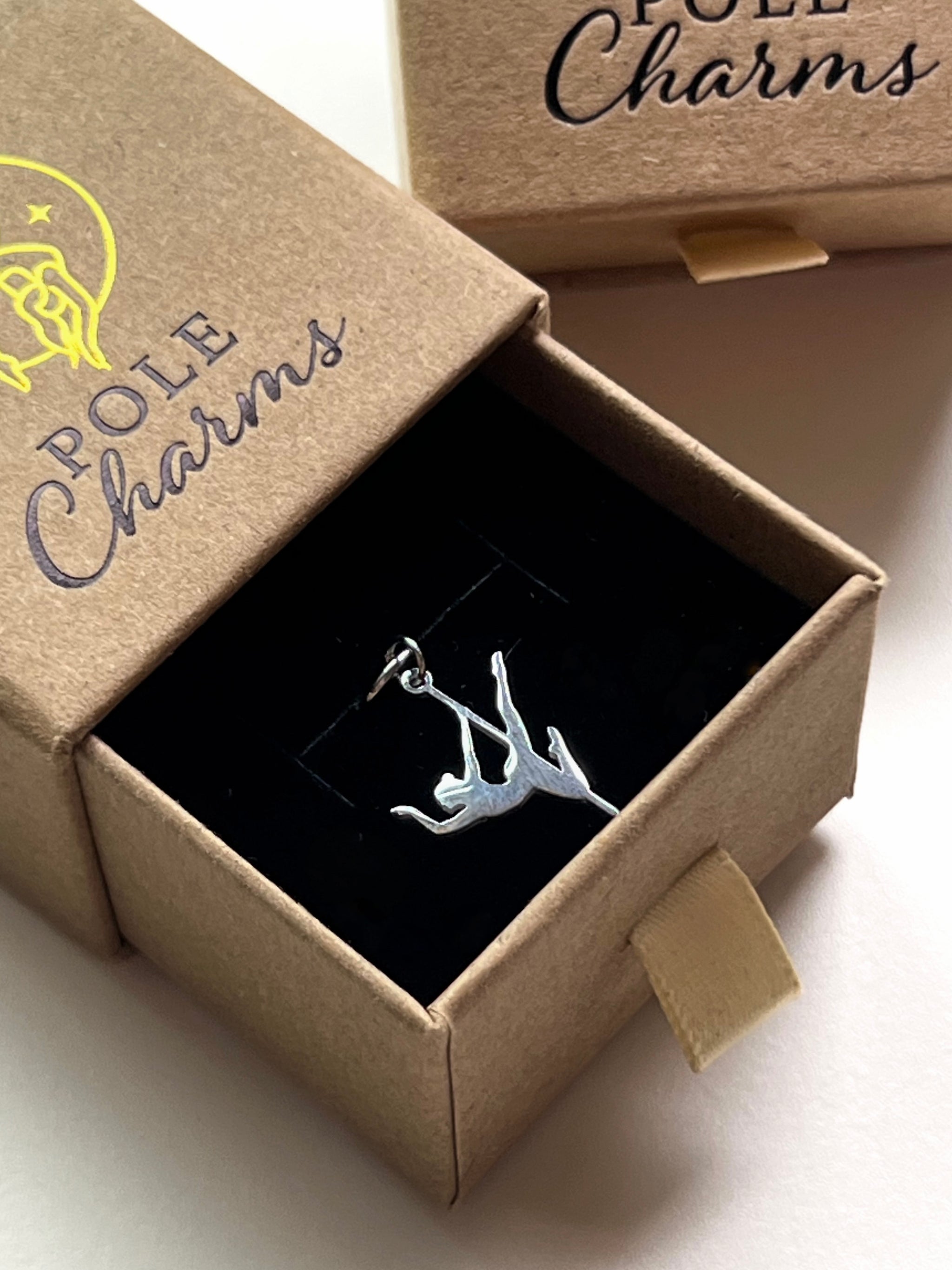 POLE CHARMS - Pendentif "Superwoman" Argenté