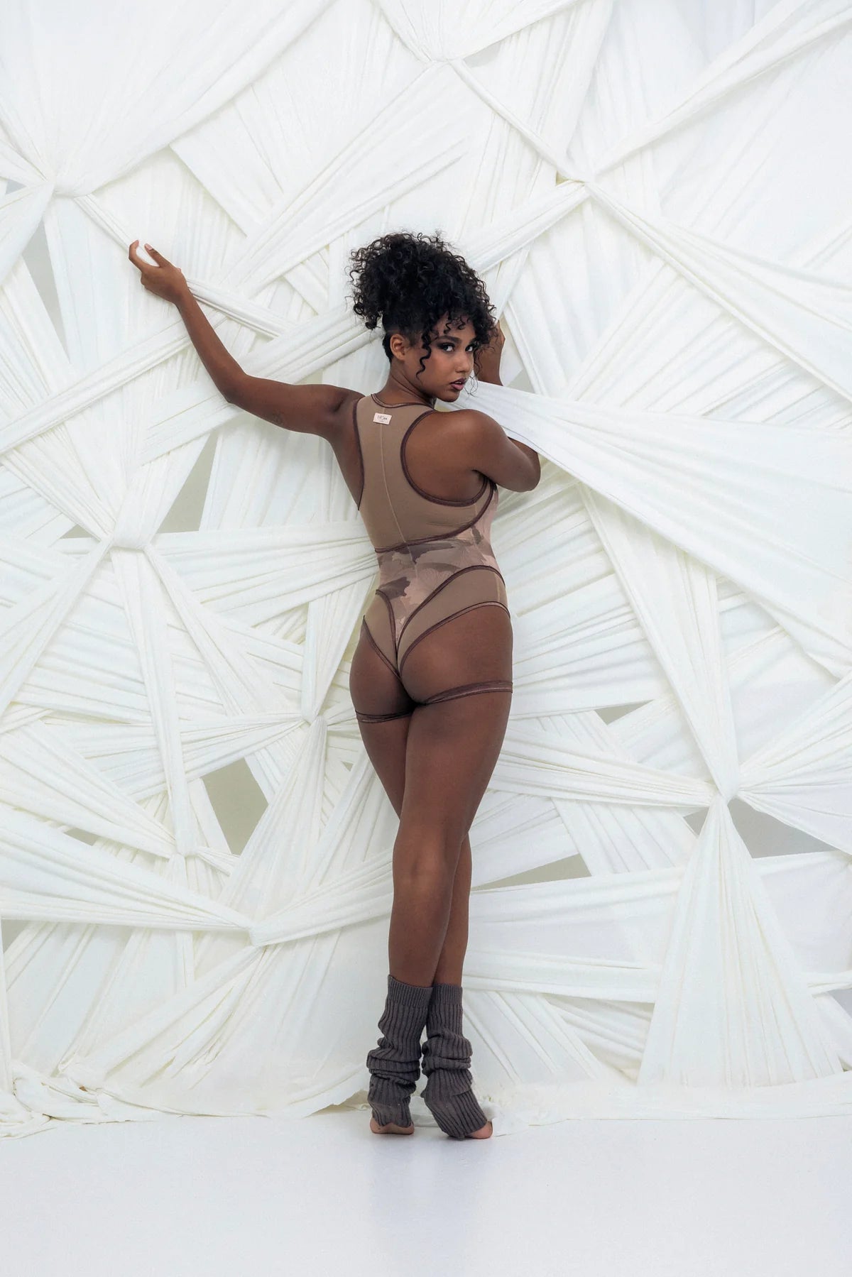 HOTCAKES - Body Peonies