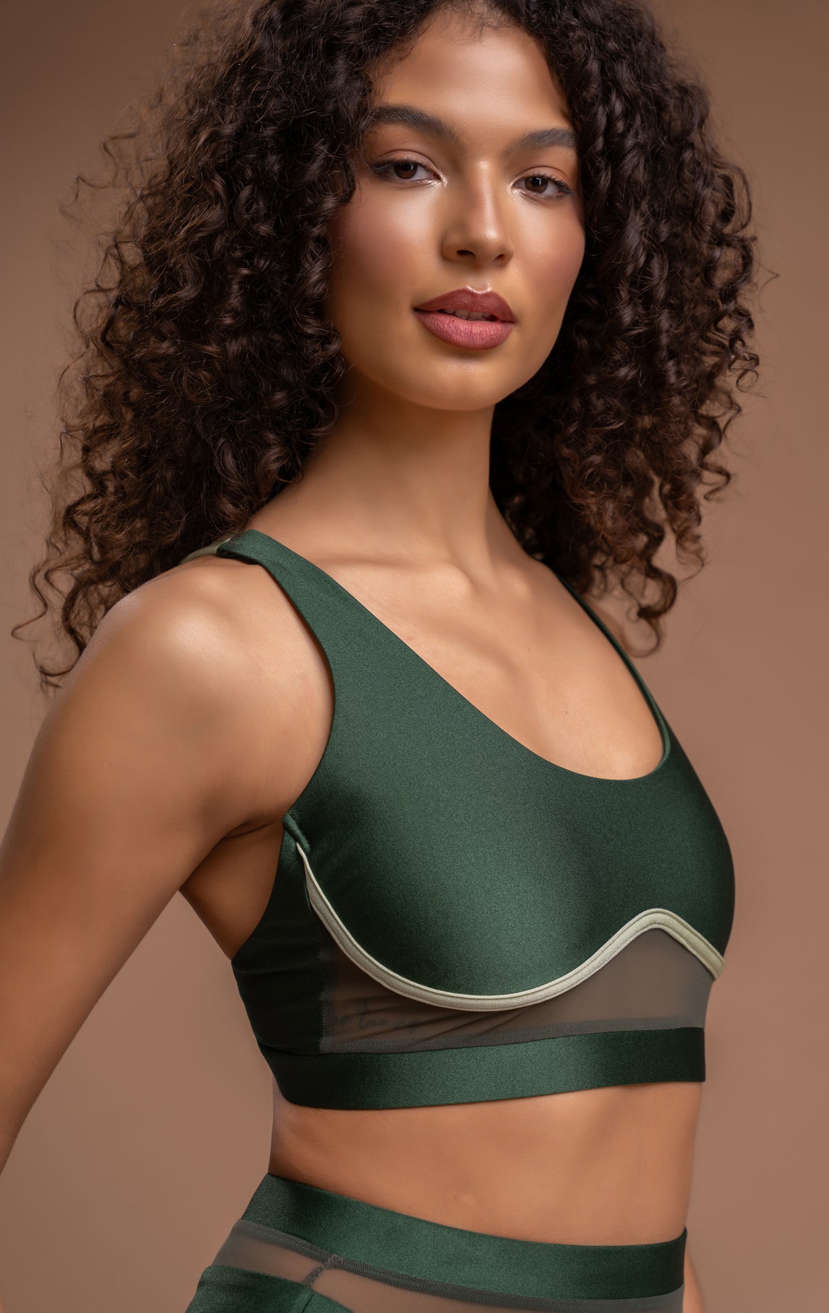 PARADISE CHICK - Top Gigi Active