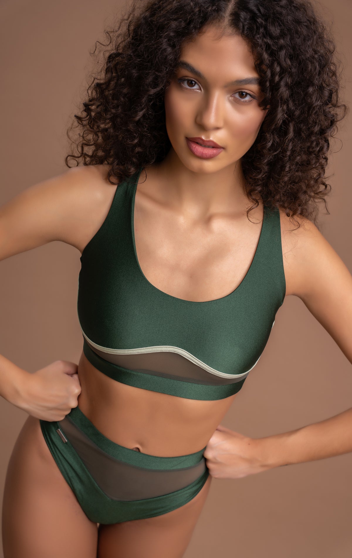 PARADISE CHICK - Top Gigi Active