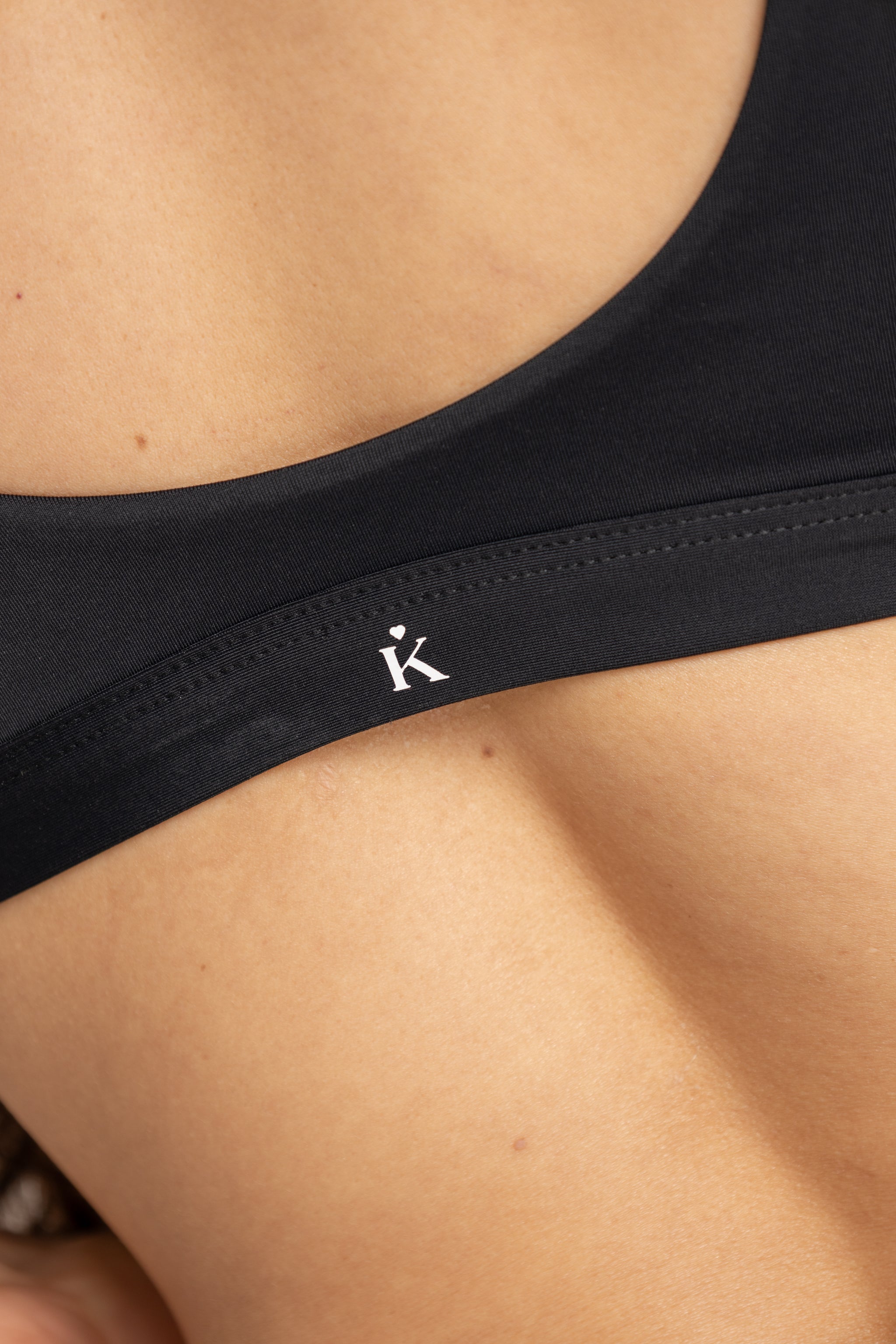 KAIA WEAR - Top Midnight Kiss